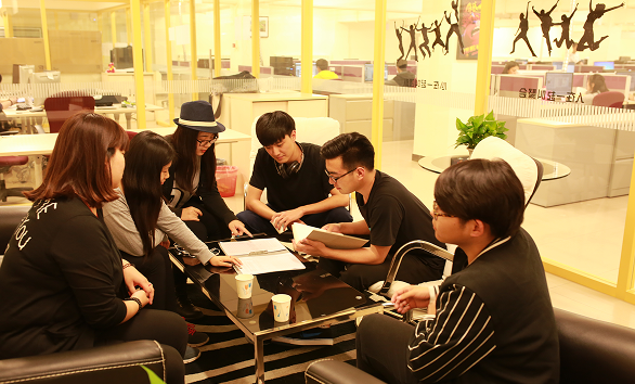 影视后期工作室照片8