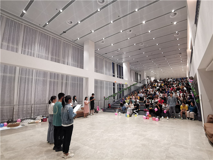 1568700330692889.jpg 商学院.jpg