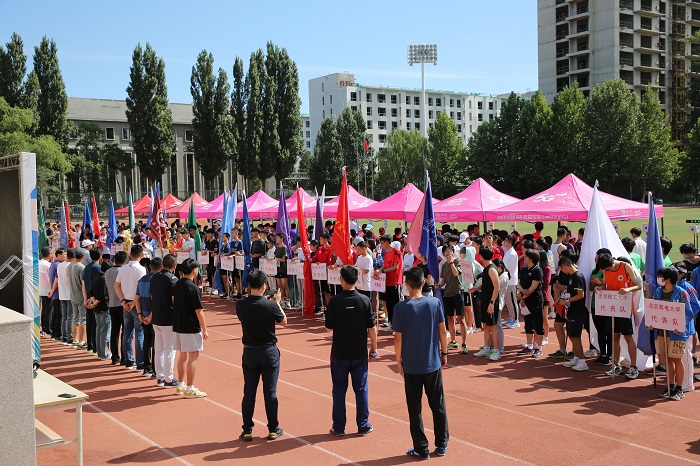 1686044145858659.jpg 开幕式队伍.jpg