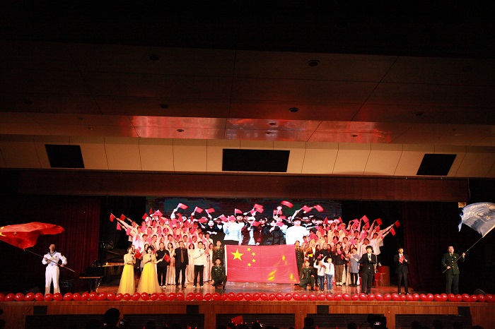 1701996088442535.jpg 5、机电工程学院 《追寻》 《红旗飘飘》.JPG