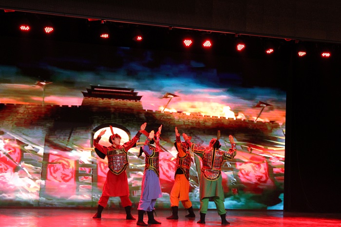 1701996169857251.jpg 8、大艺团舞蹈《勇士》.JPG